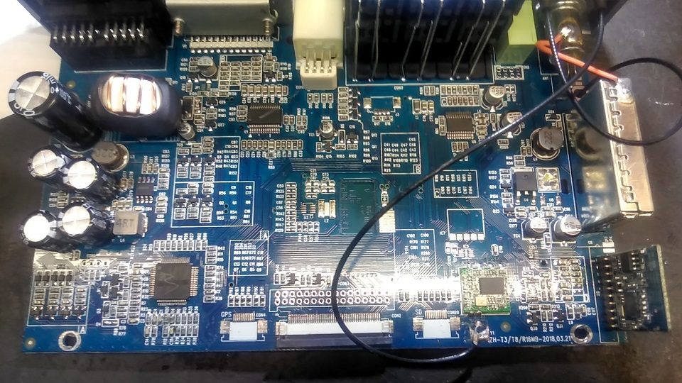 2. Демонтируем основную плату